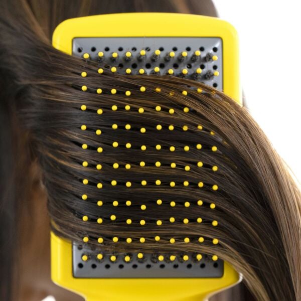 The Smooth Shot Paddle Brush Blow-Dryer